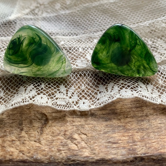 Vintage Marbled Jade Green Bakelite Style Pierced Contemporary Earrings Jewelry - Picture 3 of 5